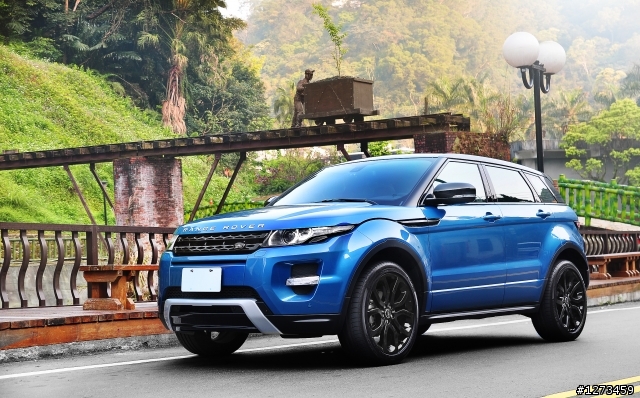 –來自未來– Range Rover Evoque 幻藍開箱拍攝