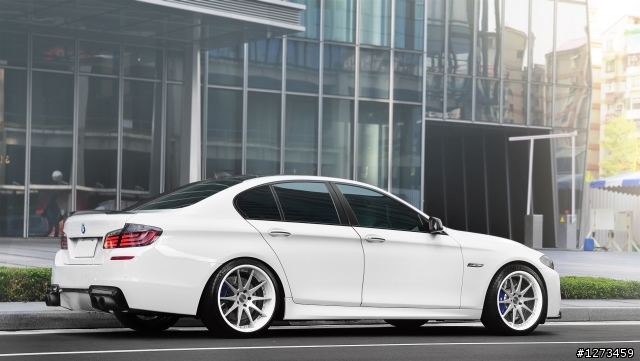 –特色5力– BMW F10 535i 個性化開箱拍攝